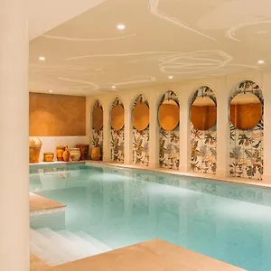 4* Hotel Bloom House &