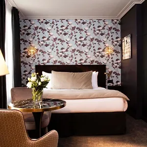 Rayz Eiffel Aparthotel
